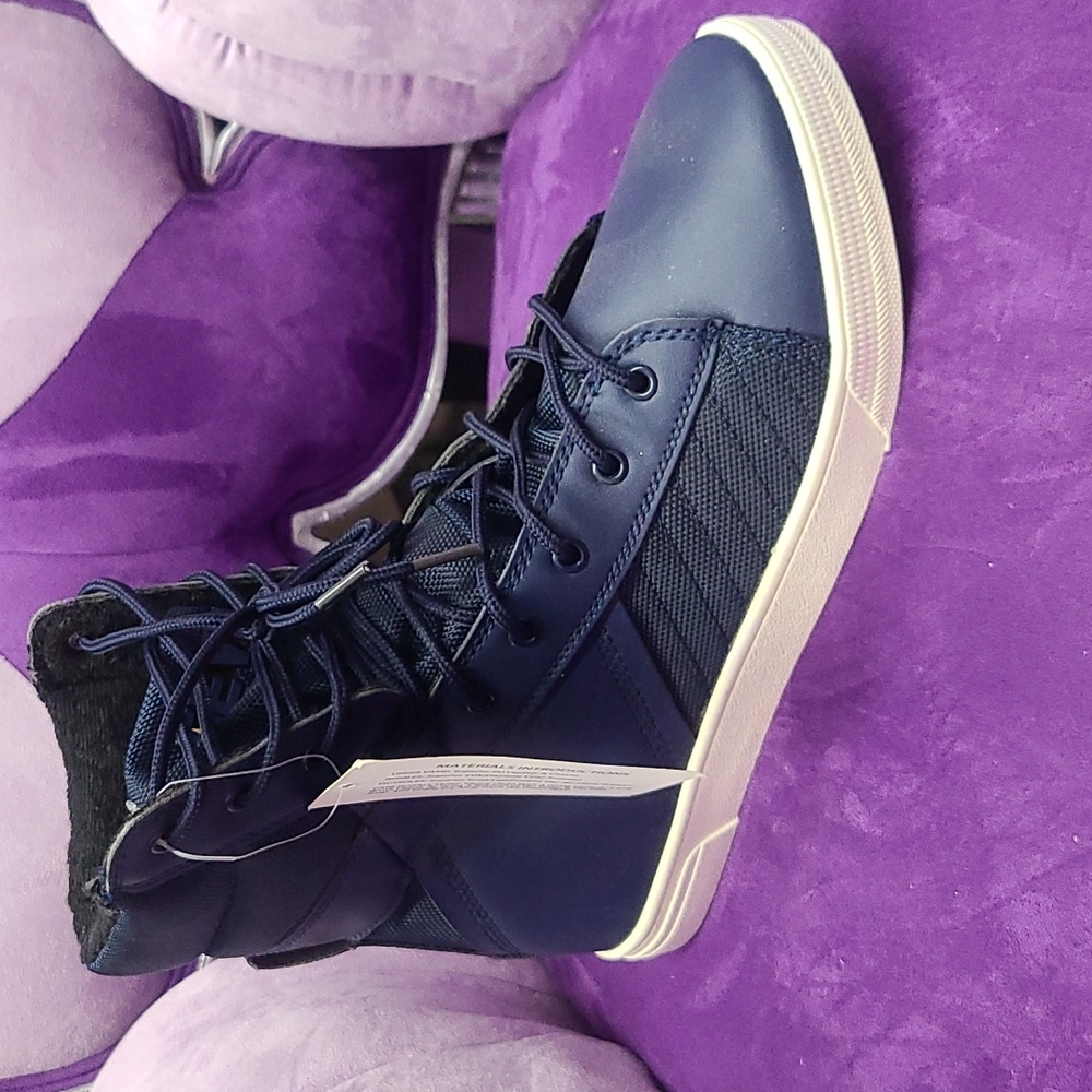 COPY - SEVE navy blue men's high-top tennis shoes.